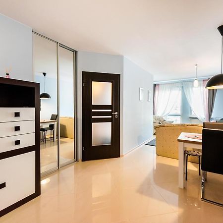 Wola Pleasure Place Apartment Warszawa Exteriör bild