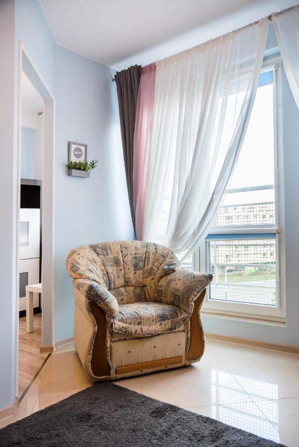 Wola Pleasure Place Apartment Warszawa Exteriör bild