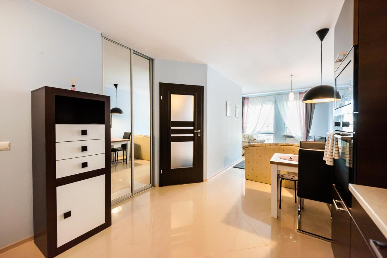 Wola Pleasure Place Apartment Warszawa Exteriör bild
